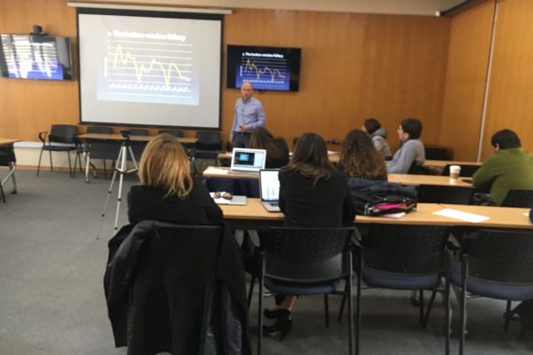 Doctor en economía de Nueva Zelanda e investigadores CIGIDEN realizan seminario académico sobre impactos socioeconómicos de los desastres