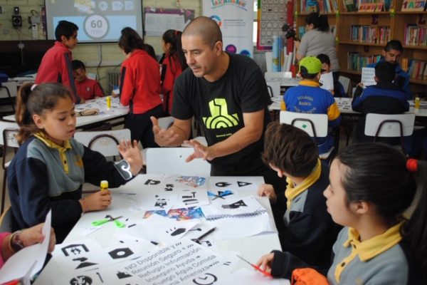 Estudiantes de Talcahuano se familiarizaron con íconos de emergencia y situaciones de riesgo de desastres