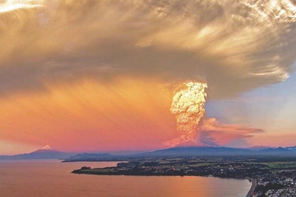 6 años de la megaerupción del Calbuco: “Necesitamos con urgencia un mapa de riesgo volcánico para esta zona”