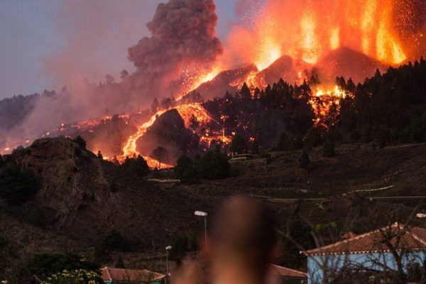 Las diferencias entre la erupción del volcán Cumbre Vieja en España y el volcanismo en Chile