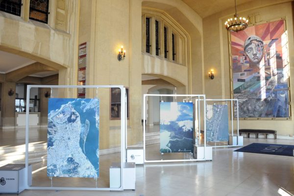 Muestra de gigantografías de los principales desastres de los últimos 30 años en Chile llega a Valparaíso