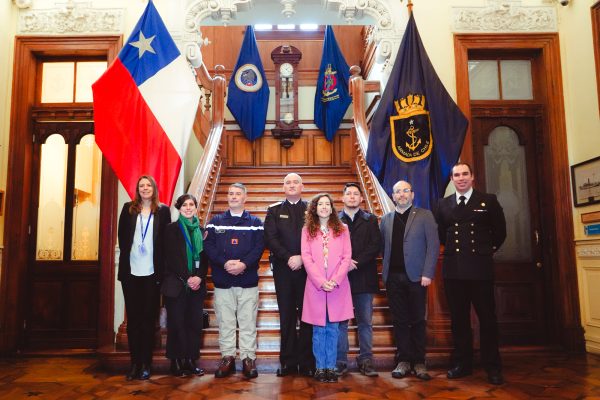 Presentan en el SHOA libro con propuestas para la política pública en materia de desastres